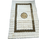 Covor Elegant din Blana Artificiala Alb-Auriu - Rafinament si Confort Premium pentru Casa Ta