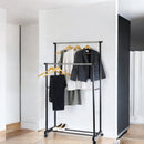 Suport pentru umerase si haine, cu roti si inaltime reglabila