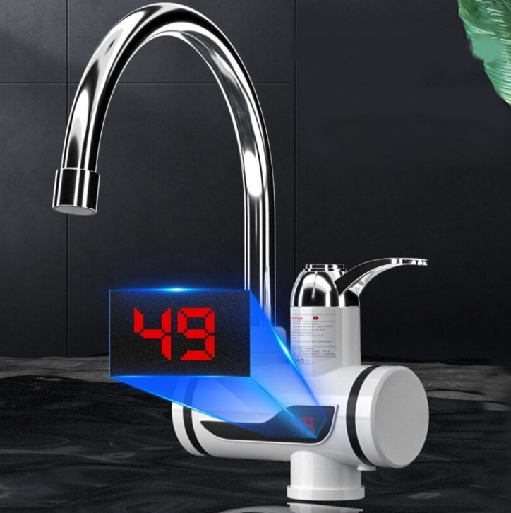 Robinet electric instant pentru apa calda, cu afisaj LCD