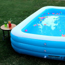Piscina Gonflabila Albastra cu 3 Inele, 210 cm lungime si 54 cm inaltime, Ideală pentru Distractie în Aer Liber